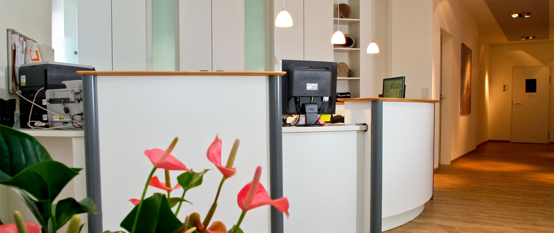 Rezeption · Gemeinschaftspraxis für Zahn-, Mund- und Kieferheilkunde Dr. Gorden & Dr. Poll